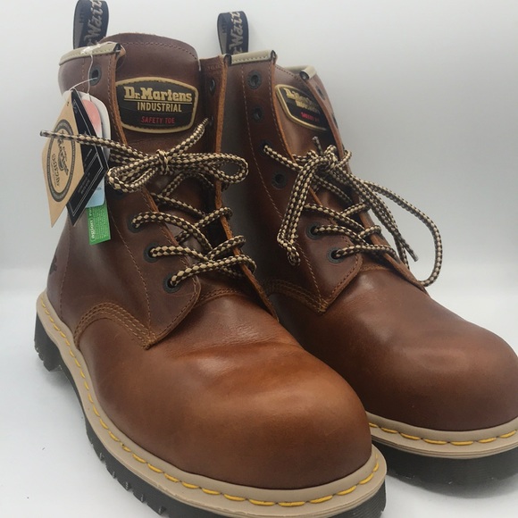 dr martens icon 7b10 tan
